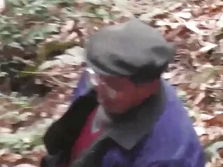 Igazi wow szex egy lány, Mellek, szemüveg szörnyű. A ruhája megőrjít, bárcsak eltávolíthatnám a szemüveget, azt hiszem, szórakoztatóbb családisex lenne. A filmpornónak lelke van benne, egy nő, aki határok nélkül boldog, érzelmi őrületet hoz, megnézheti.