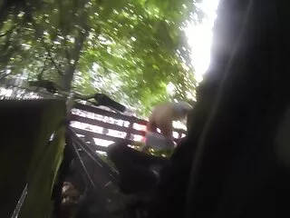 Minden férfi tud róla, és a lány találgat. Nézze meg, hogyan kell kezelni egy lányt reggel, és kapcsolja be a tiéd. Ebben a videóban, babe most jött ki a fürdőszobából, majd a konyhába családi szex videók főzés, amikor hirtelen egy férfi, szerelem hátulról az első, majd kibír ez a farkam.