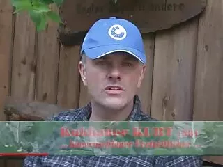 Miután egy hosszú ideig a szex, kurva, az utolsó ember fekszik a gyomrában, majd töltse ki a köldök körül cum neki. Izgatott volt, és félt nézni, mit csinál. Amikor férfi sportolók présel családisex a sperma a hüvelyből, nyögött, hogy a nyál és a légzés nagyon erős, hegymászás egy csodálatos neki.