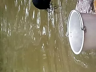 Ha egy lány játékos nagyon szerencsés, minden nap, bármikor, mert hajlandó feladni,mert a játék során, ő elmerül benne, és nem figyelni, hogy csaladi orgia mi történik a valóságban, az emberek, hogy egy csapat katona, és egy csinos lány neki megy egy kört, szuka kapsz belőle, akkor is, ha reggel, punci, * lesz borított kalluszok. Guy kell csinálni, amit akar vele, sőt kárára Cooney.