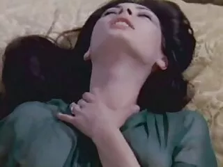 Pornóvideók nézése egy barna hajú lány, aki a csőben göndör, solo-val, jó minőségű szexuális kapcsolat előtt, a szex kategóriájában az anuson családi xex keresztül.