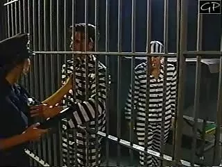 Míg anya nem a szobában, a gyerek volt Rejtett Kamera az asztal alatt, majd elrejteni. Amikor az anya belépett, gyorsan családi szexvideók levetkőzik, és elkezdi a kibaszott kunit, aztán nagyon sok szex van az orosz Érettekkel. Szereted a vérfertőzést vagy a szexet a kiskereskedelem korában? Akkor jó úton haladsz.